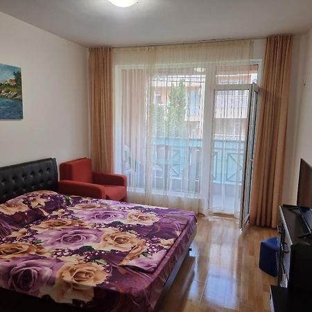 Sunny Day 6 Apartment Pantai Sunny Bagian luar foto