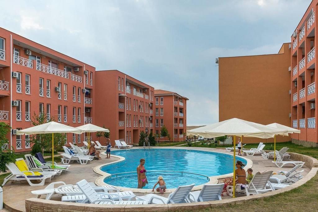 Sunny Day 6 Apartment Pantai Sunny Bagian luar foto